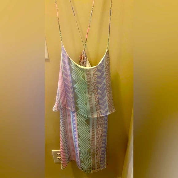 πMulti-Colored Sleeveless Aztec Mini Dress w/ Tie Back (size M)π - Picture 3 of 13
